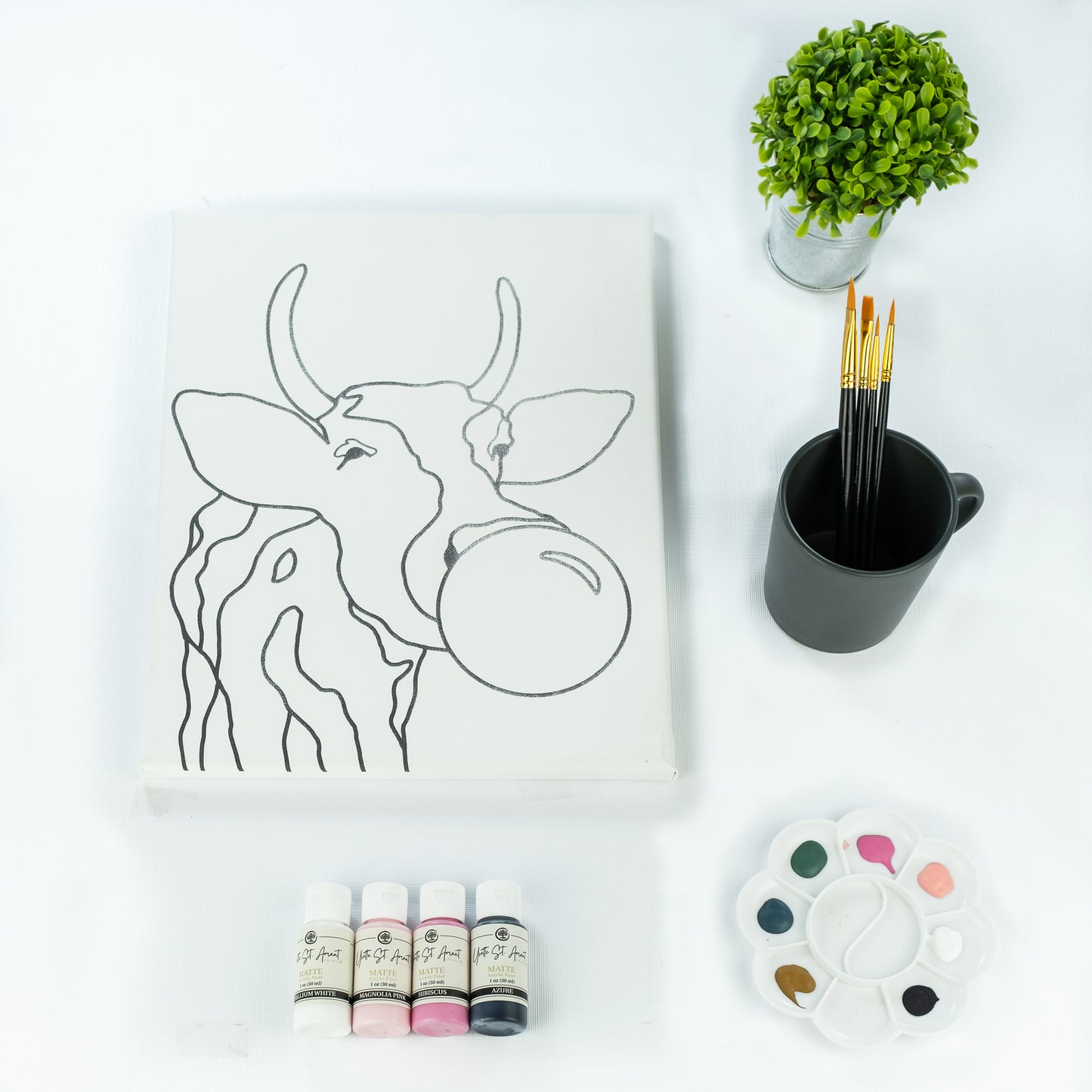 Bubblegum Cow by Yvette St. Amant - Paint kit